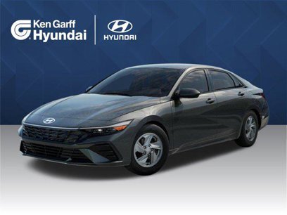 New 2025 Hyundai Elantra SE