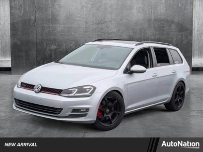 Used 2017 Volkswagen Golf SE