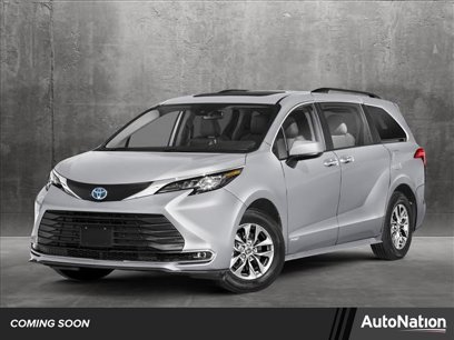 New 2025 Toyota Sienna XLE