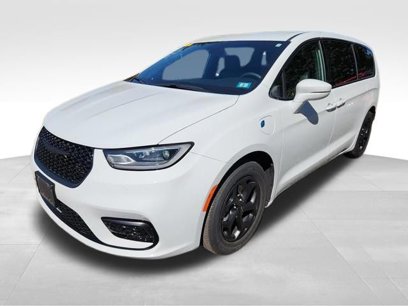 Used 2022 Chrysler Pacifica Touring-L w/ S Appearance Package