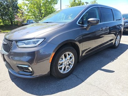 Used 2023 Chrysler Pacifica Touring-L