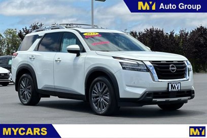 Used 2023 Nissan Pathfinder SL
