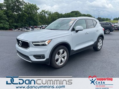 Used 2021 Volvo XC40 T5 Momentum