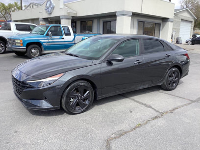 Used 2022 Hyundai Elantra SEL w/ Convenience Package