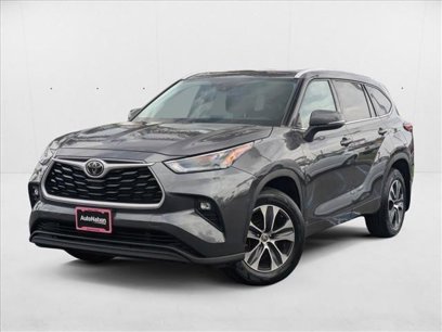 Used 2022 Toyota Highlander XLE