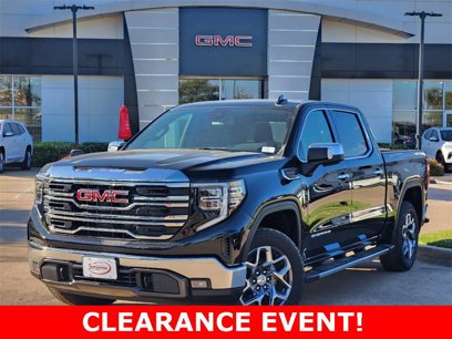 New 2025 GMC Sierra 1500 SLT