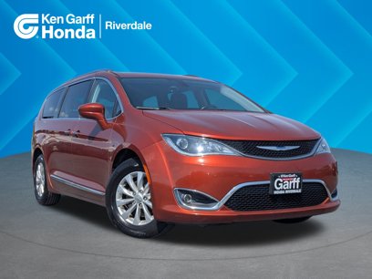 Used 2018 Chrysler Pacifica Touring-L Plus