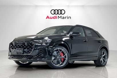 New 2025 Audi RS Q8 performance