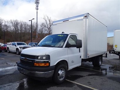 New 2024 Chevrolet Express 4500 w/ Power Convenience Package