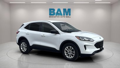 Used 2022 Ford Escape SE w/ Convenience Package