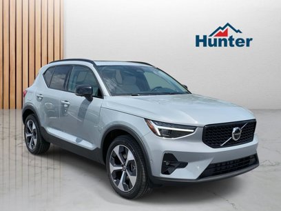 New 2025 Volvo XC40 B5 Plus w/ Protection Package Premier