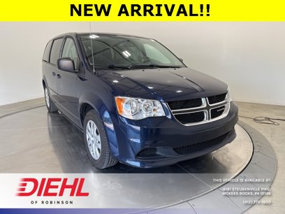 Used 2017 Dodge Grand Caravan SE w/ UConnect Hands-Free Group