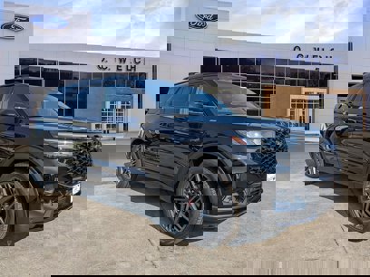 New 2025 Ford Explorer ST-Line w/ Premium Package