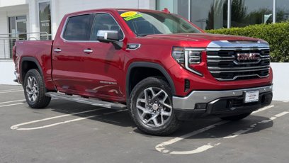 New 2025 GMC Sierra 1500 SLT w/ SLT Premium Plus Package