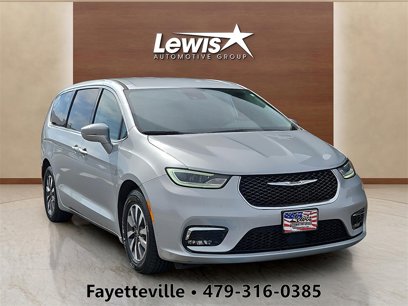 Used 2022 Chrysler Pacifica Touring-L