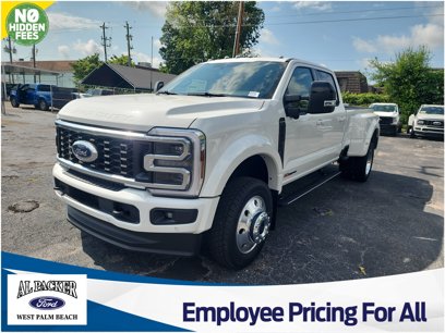 New 2025 Ford F450 Platinum w/ FX4 Off-Road Package