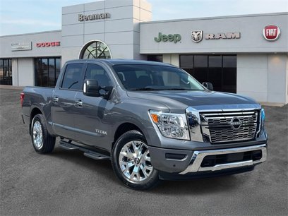 Used 2024 Nissan Titan SV w/ SV Convenience Package