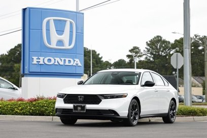 New 2025 Honda Accord SE