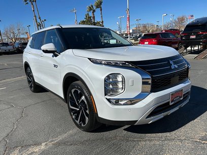 New 2025 Mitsubishi Outlander 4WD Plug-In Hybrid