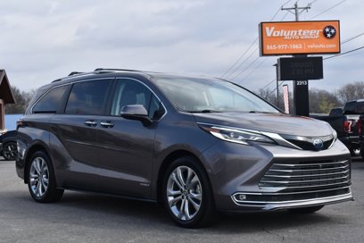 Used 2021 Toyota Sienna Platinum