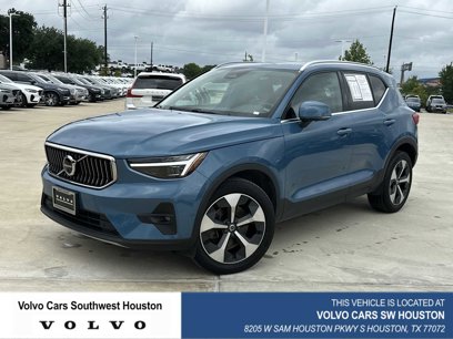 Certified 2025 Volvo XC40 B5 Plus w/ Protection Package Premier