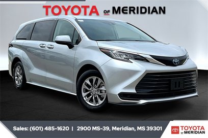 Used 2022 Toyota Sienna LE