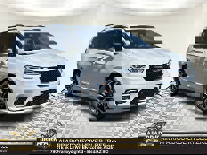 New 2024 Chrysler Pacifica Pinnacle
