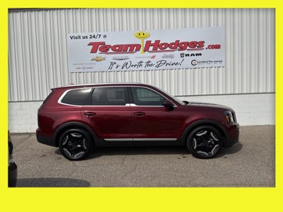 Used 2023 Kia Telluride EX w/ EX Captain's Chair Package