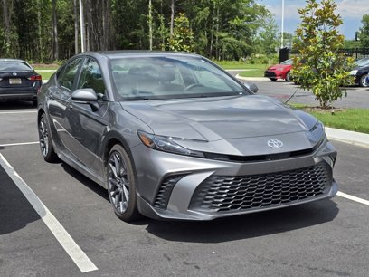 Used 2025 Toyota Camry SE w/ Convenience Package