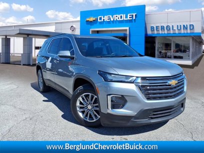Used 2023 Chevrolet Traverse LT