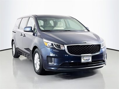 Used 2017 Kia Sedona LX
