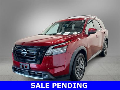 Used 2022 Nissan Pathfinder SL w/ Lighting Package (N92)