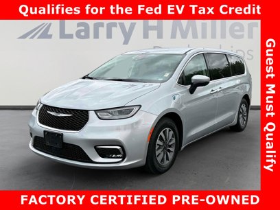 Certified 2023 Chrysler Pacifica Touring-L