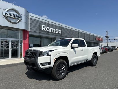 New 2025 Nissan Frontier SV w/ SV Convenience Package