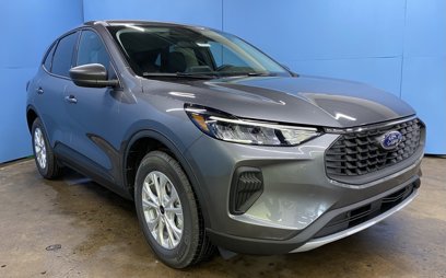 New 2025 Ford Escape Active