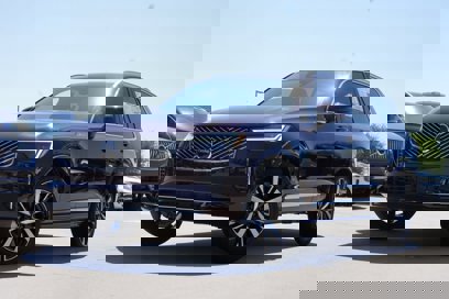 New 2025 Volvo XC90 B5 Core w/ Climate Package