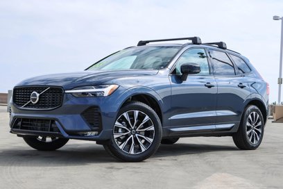 New 2025 Volvo XC60 B5 Core w/ Protection Package Premier