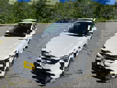 New 2025 Kia K4 LXS