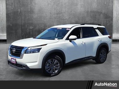 Used 2024 Nissan Pathfinder SV