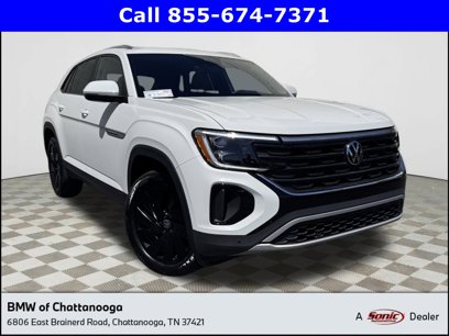 Used 2024 Volkswagen Atlas Cross Sport SE w/ Black Wheel Package