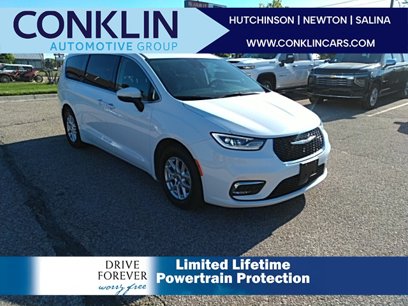 Used 2023 Chrysler Pacifica Touring-L