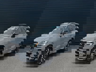 New 2025 Volvo XC60 T8 Core w/ Climate Package