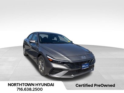 Used 2025 Hyundai Elantra SE