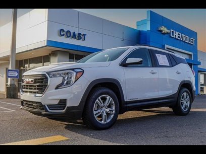 Used 2023 GMC Terrain SLE w/ Driver Convenience Package