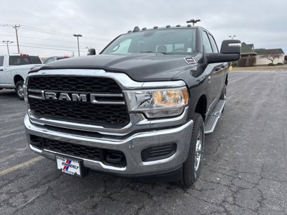 New 2024 RAM 3500 Tradesman w/ Chrome Appearance Group
