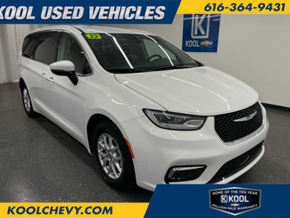 Used 2023 Chrysler Pacifica Touring-L