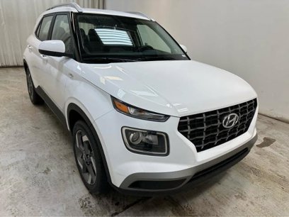 New 2025 Hyundai Venue SEL
