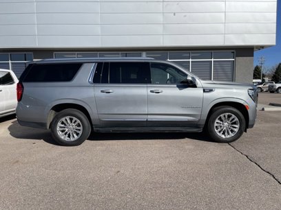 Used 2023 GMC Yukon XL SLT w/ SLT Premium Package