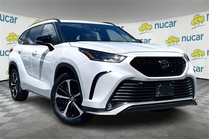 Used 2022 Toyota Highlander XSE