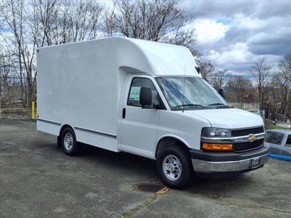 New 2025 Chevrolet Express 3500 w/ Power Convenience Package